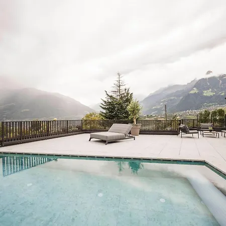 Hotel Schenna Resort